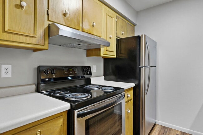 Building Photo - 5006 Whitcomb Dr