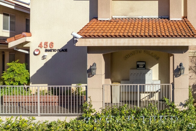 Building Photo - 456 Shatto Pl