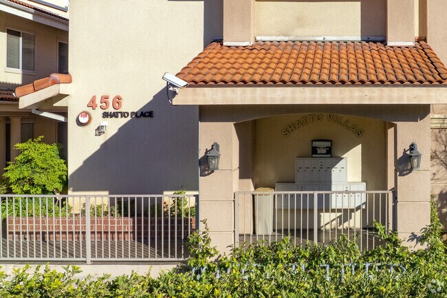Foto del edificio - 456 Shatto Pl