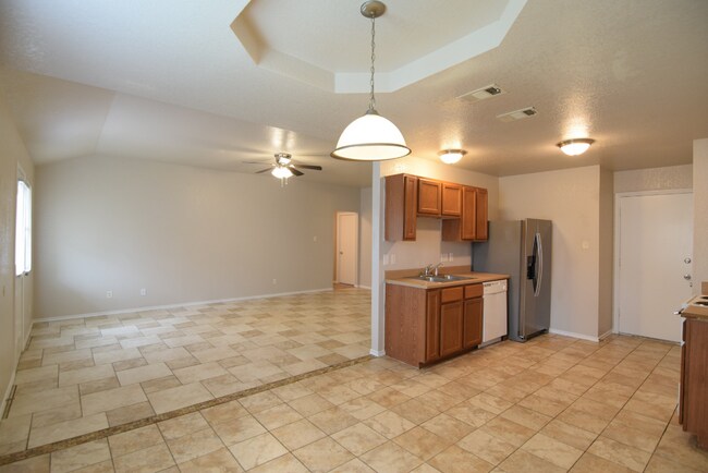 Building Photo - 1808 Freedom Loop