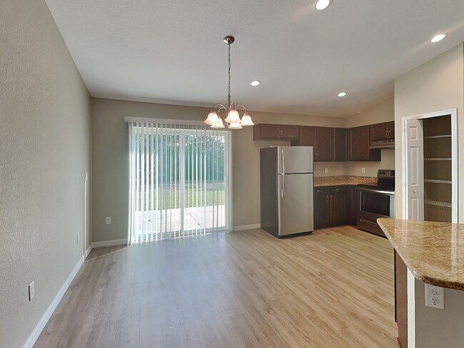 Building Photo - 15325 SW 50th Ave Rd