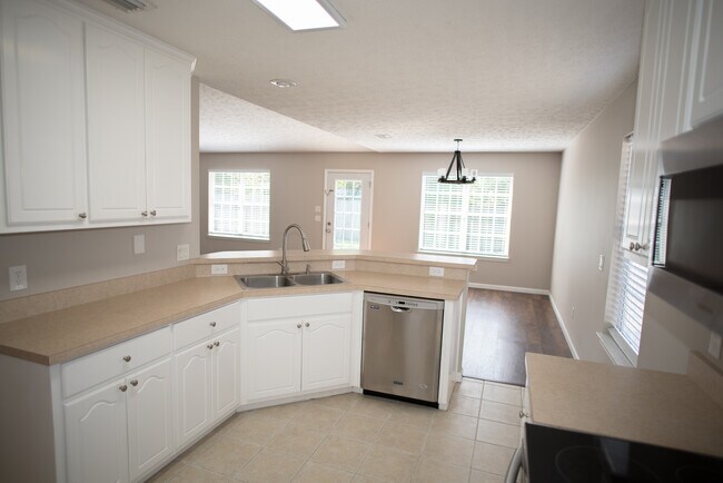 Kitchen - 306 Brady Way