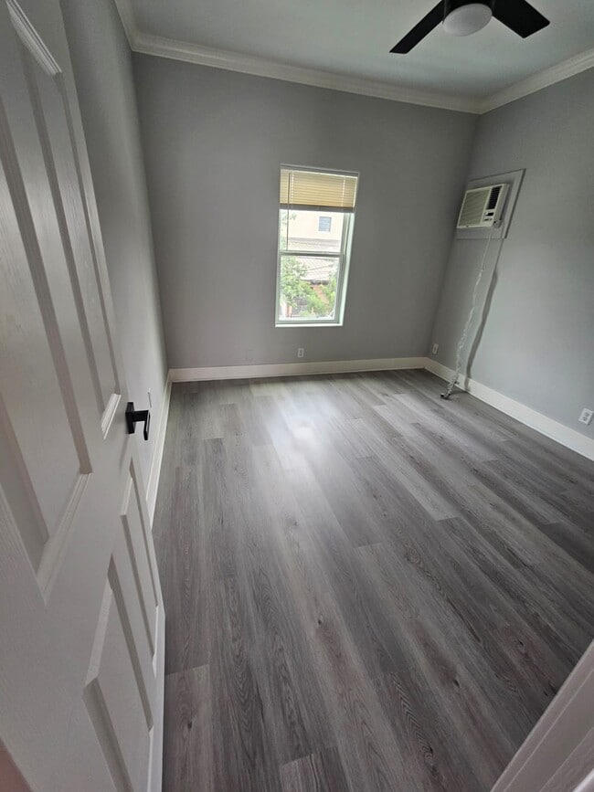 Building Photo - 3522 Beauchamp St