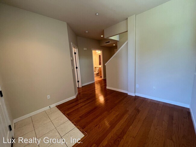Building Photo - 4 br, 3 bath House - 124 West Crystal Cove...