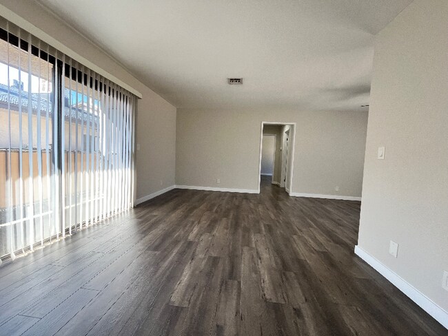Foto del edificio - 507 E Cedar Ave