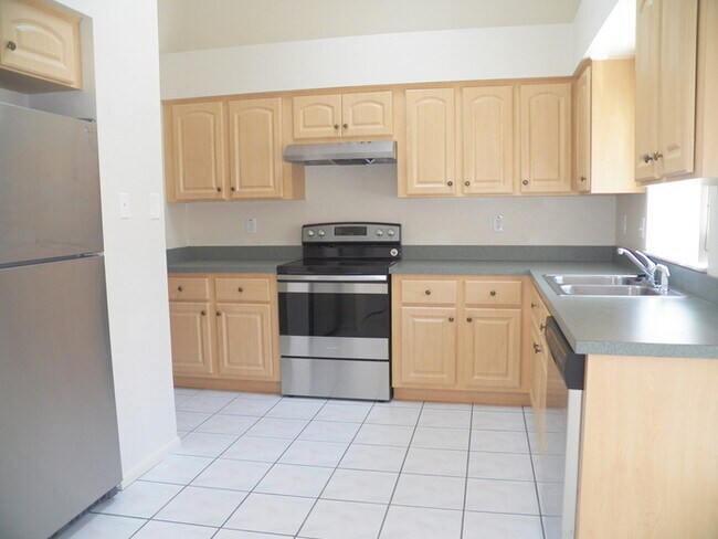Foto del edificio - Wonderful 3/2 W Fenced Yard!