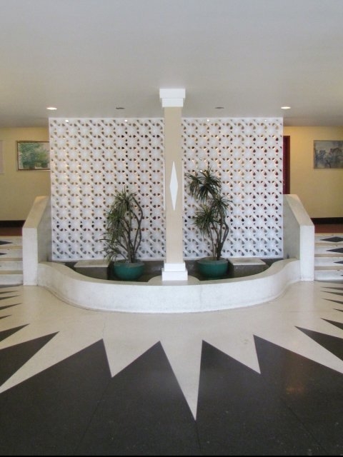 Lobby Photo - 76 S Bergen Pl