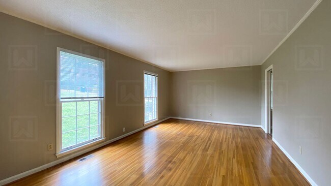 Foto del edificio - Excellent 4 Bedroom House in Bluff Park Co...