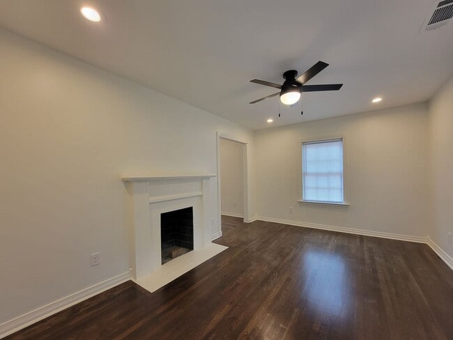 Building Photo - Live Stylishly in History — Professionally...