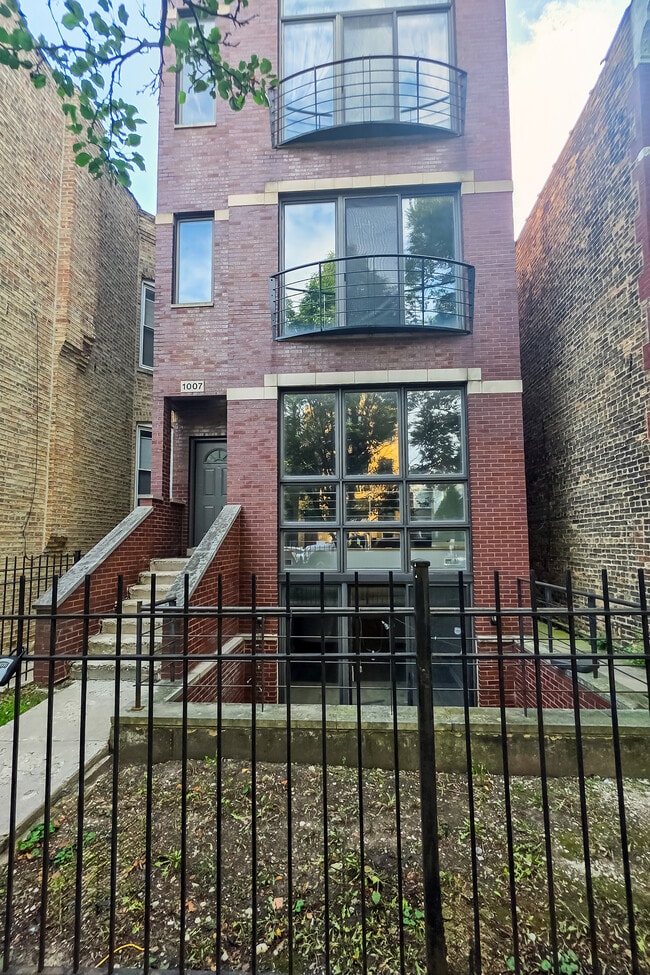 Building Photo - 1007 N Francisco Ave