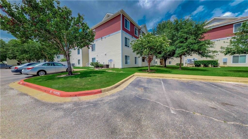 529 Southwest Pkwy Unit 201, College Station, TX 77840 Condo for Rent