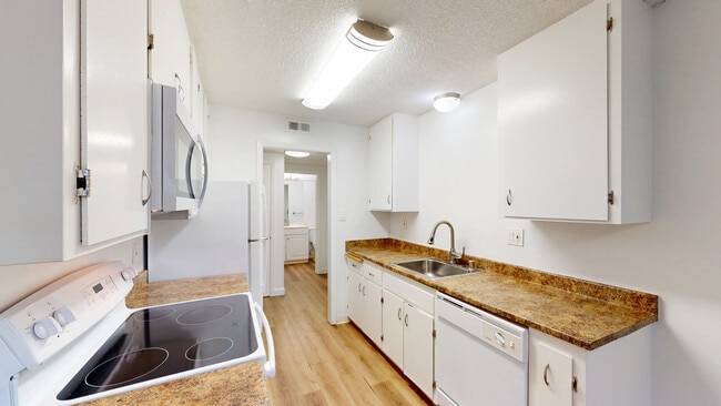 Photo - 827 Las Gallinas Ave Apartment