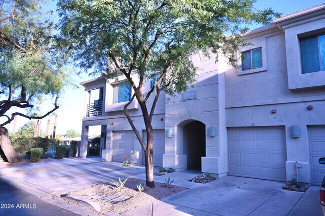 Building Photo - 7580 E Earll Dr
