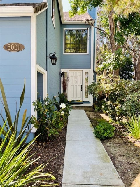 Building Photo - 6001 Loynes Dr