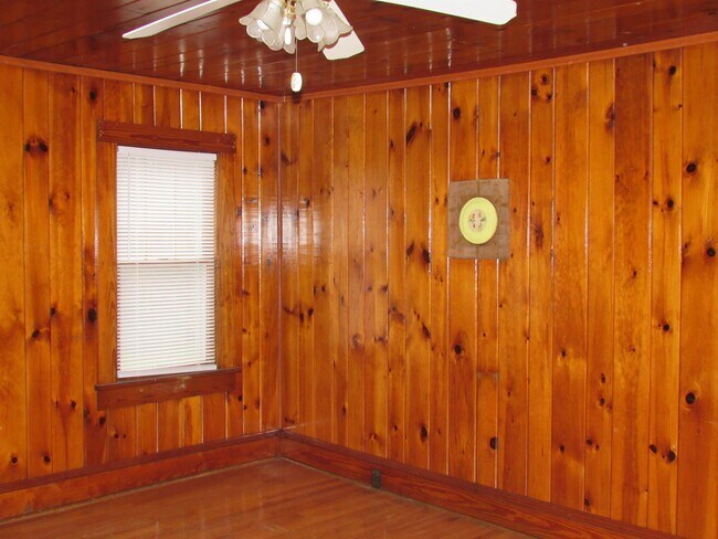 Foto del edificio - 155 Woodland Dr