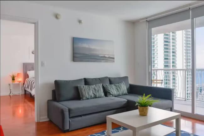 Building Photo - 1101 Brickell Ave