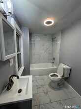 Building Photo - 32 Alstrum St