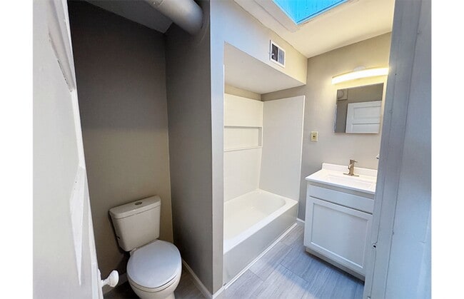 Foto del edificio - 2831-2833 Glendora Avenue