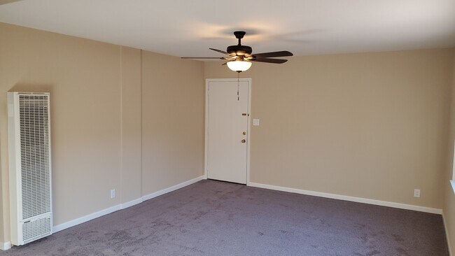 Building Photo - 88 Estates Dr