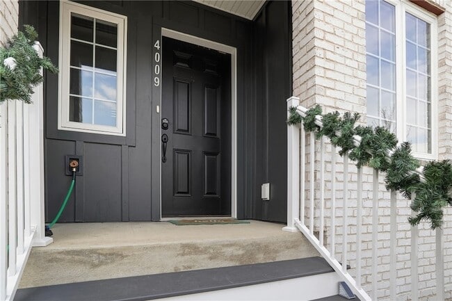 Photo - 4009 Cottage Wy Townhome