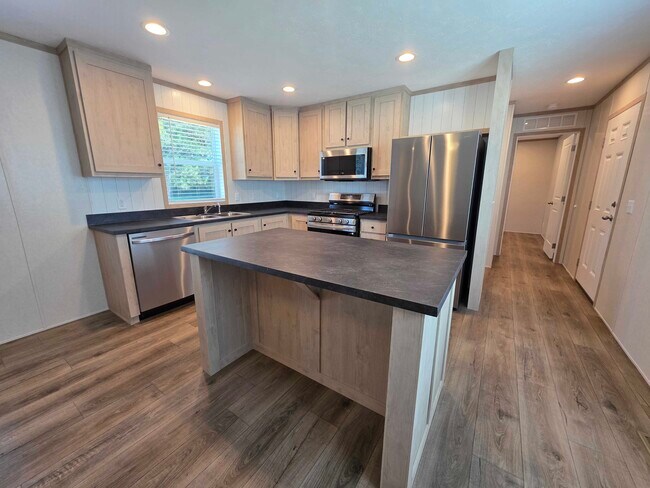 Foto del edificio - 4637 Butternut St