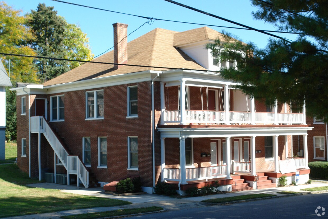 Building Photo - 13-15 Albemarle Ave SW
