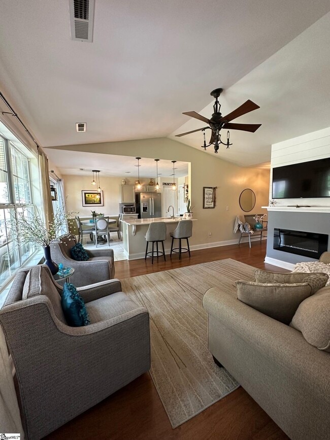 Building Photo - 103 Reedy River Way