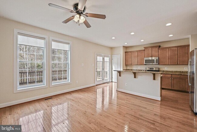 Foto del edificio - 327 Caldwell Terrace SE