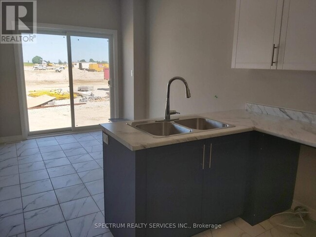 Building Photo - 205 Breton St