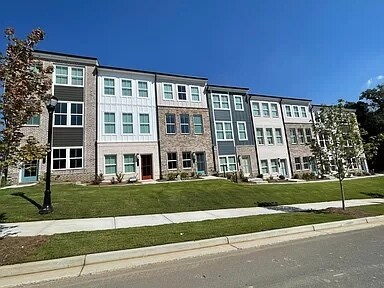 Foto principal - 2636 Creekside Dr NW