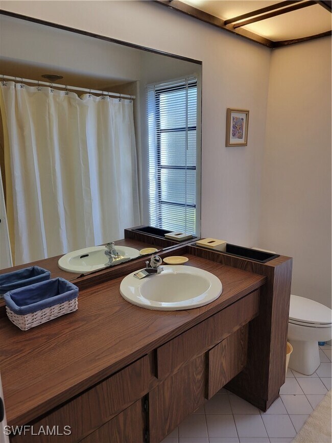 Foto del edificio - 735 High Pines Dr