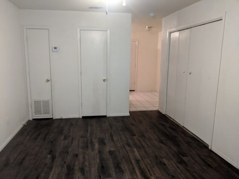 Foto principal - 1110 Leslie Cir