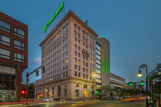 Foto del edificio - 875 Elm St