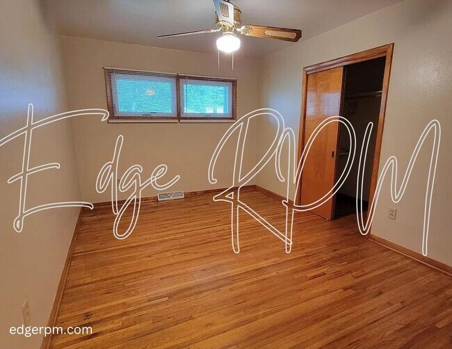 Foto del edificio - Charming 1-Bedroom Duplex!