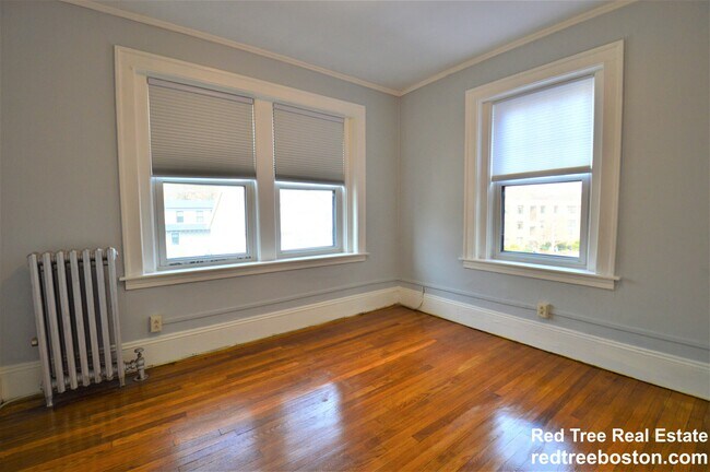 Foto del edificio - 586 Washington St