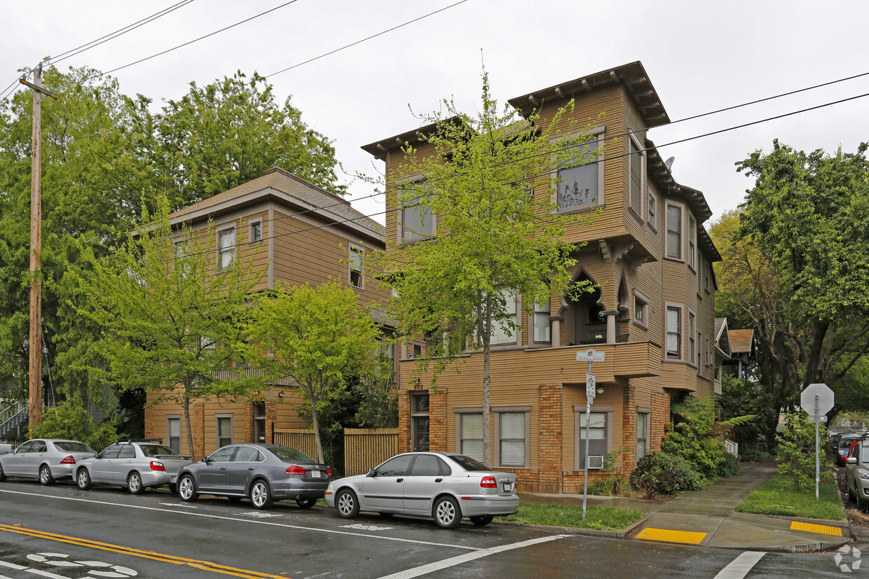 Foto principal - 502 10th St