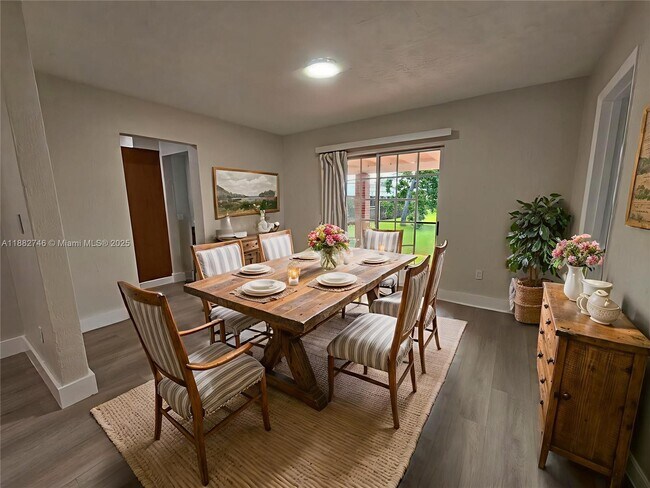 Foto del edificio - 3130 SW 65th Ave