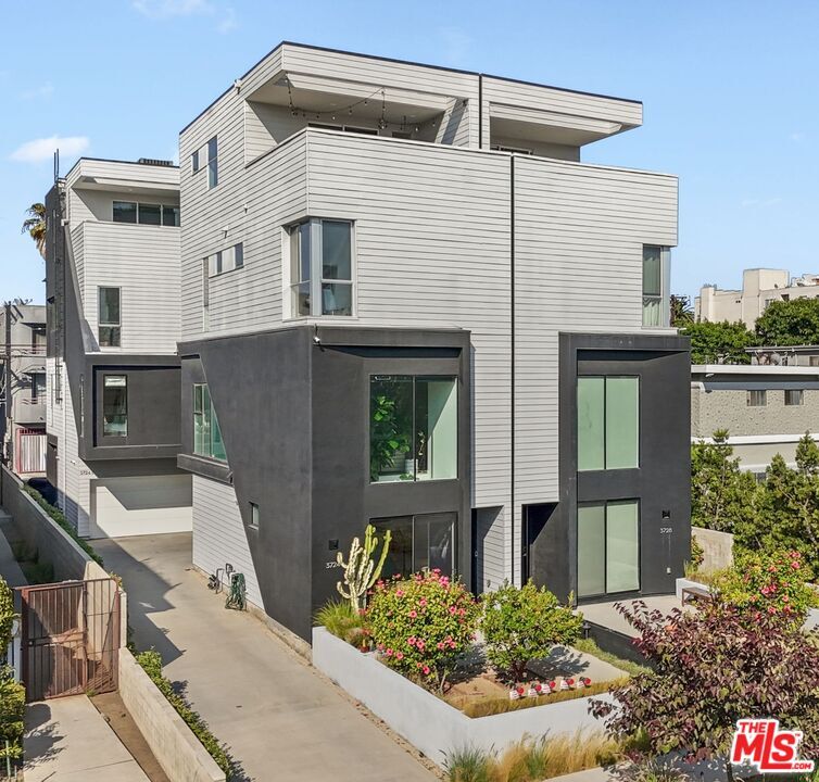 Foto principal - 3724 1/2 Vinton Ave