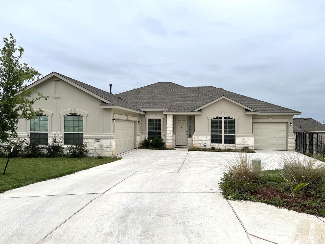 1901 Vinaros Ct, Leander, TX 78641 House Rental in Leander, TX