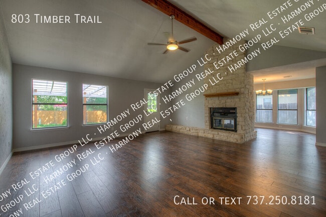 Foto del edificio - 803 Timber Trail