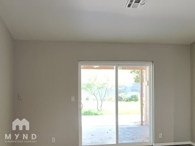 Foto del edificio - 2217 N 87th Dr