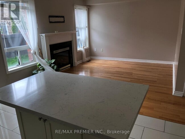 Photo du bâtiment - 26 Lucerne Dr