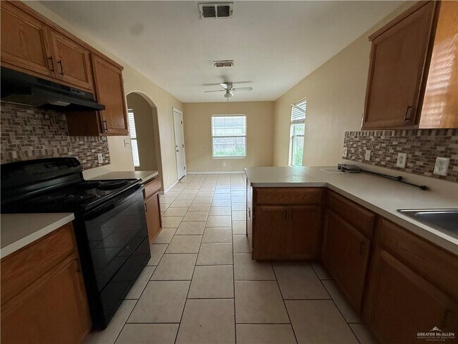 Foto del edificio - 5 Swallow Ave