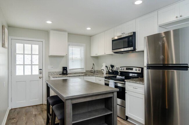 Building Photo - (K166) 209 K Avenue, Cottage #2, Kure Beac...