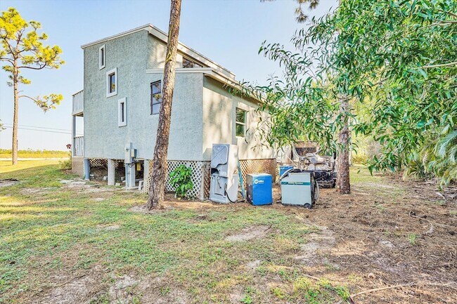 Foto del edificio - 17852 94th St N