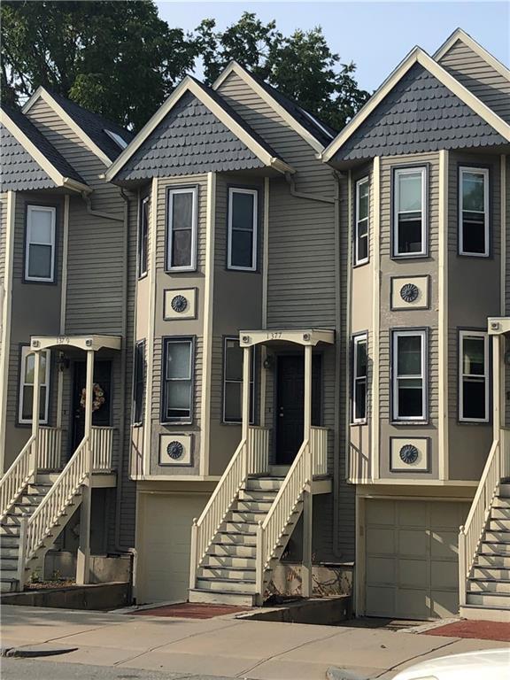 Foto principal - 1377 Westminster St