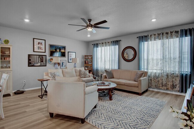 Foto del edificio - 12121 W 57th Dr