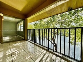 Building Photo - 15430 SW 82nd Ln