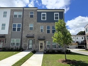 Building Photo - 2817 Beacon Bend Xing