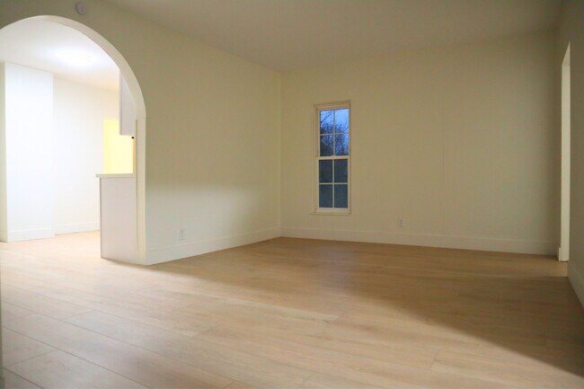Foto del edificio - 5621 4 Mile Rd NE